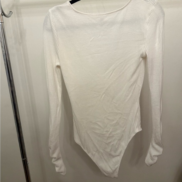 Free People Ribbed White V-Neck Bodysuit - Picture 4 of 8
